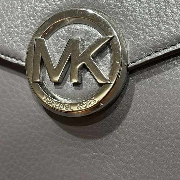 EUC Michael Kors Hudson Large Leather Satchel Crossbody Bag Gray COI Included - Picture 2 of 15